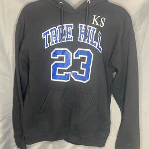 Nathan Scott 23 Hoodie medium